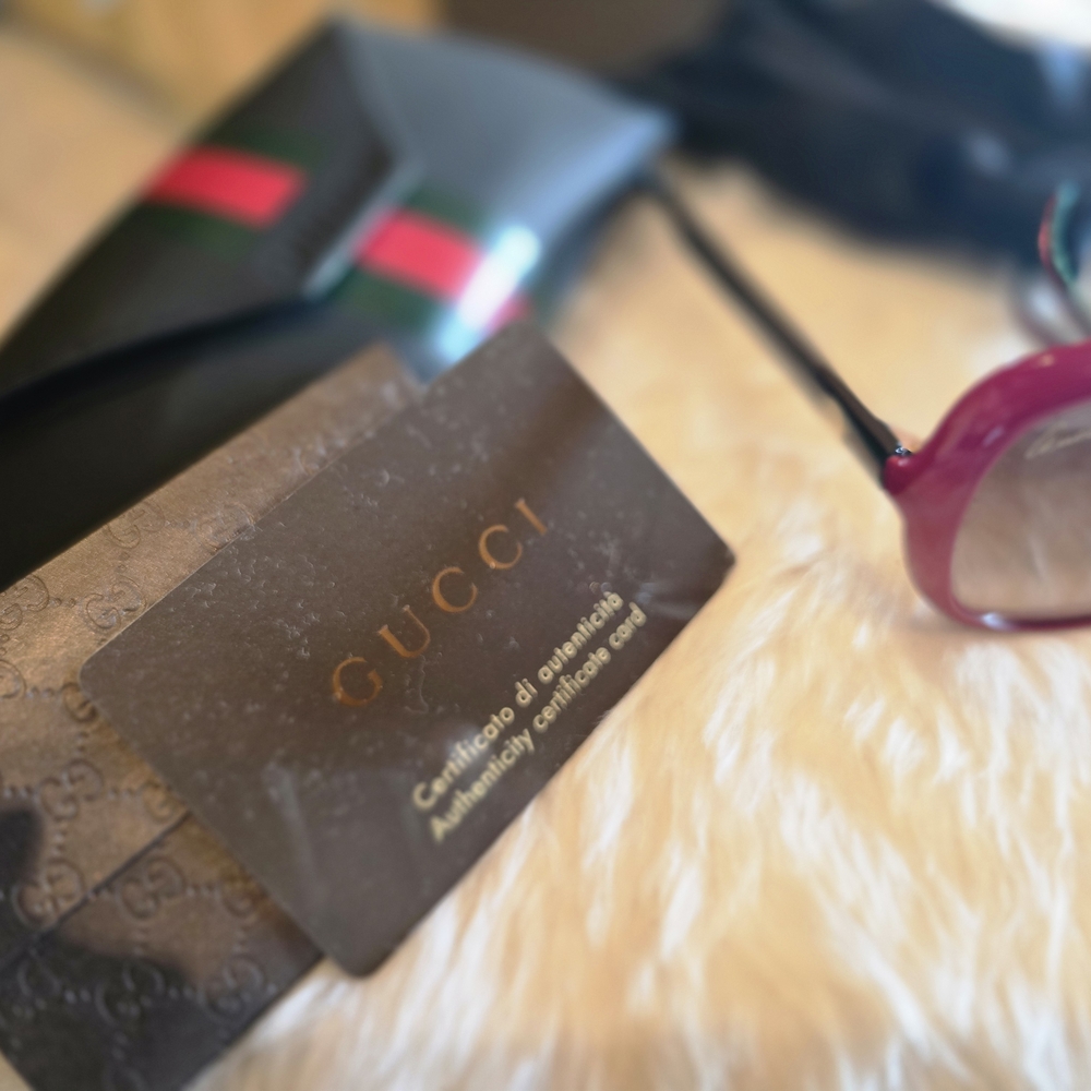 Gucci Red Sunglasses for Women - Picture 5 of 12